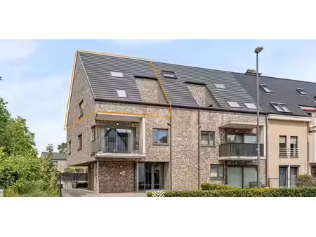duplex à louer à oostham pour € 900 avec 2 chambres à coucher