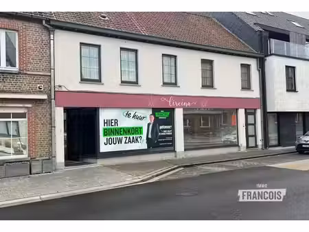 handelspand (127m²) op topligging in het hart van zedelgem