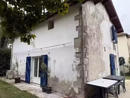 charmante maison en pierre avec beau parc