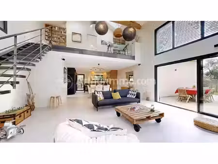 maison contemporaine avec studio indépendant au cœur de gragnague