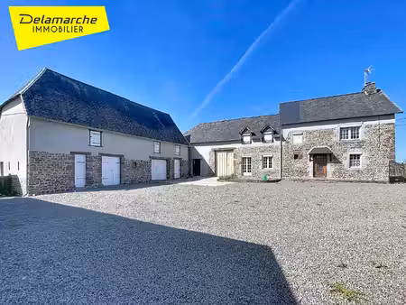 a vendre : charmante maison en pierres avec dépendances et terrain