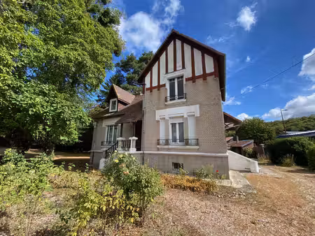 maison proche centre de poix