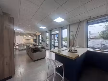 local commercial à louer