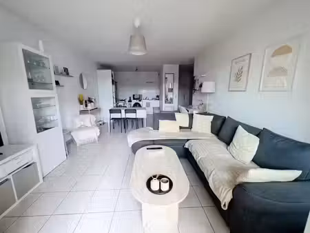 vente appartement 2 pièces 49 m² toulon (83100)