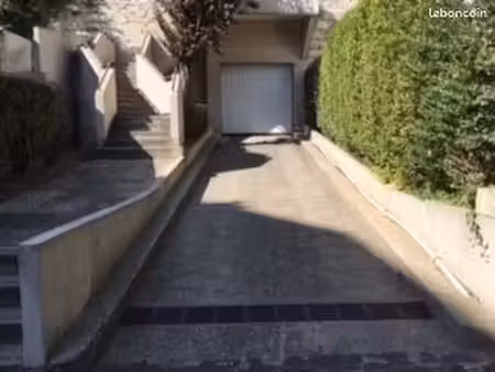 garage box parking sécurisé – le pecq