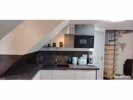 studio duplex meublé neuf (33m2) dole centre 650 cc