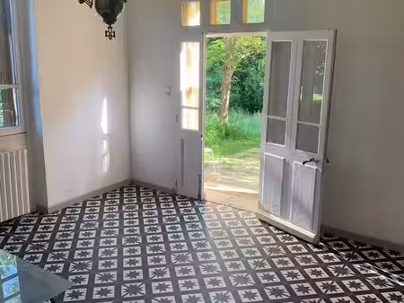 appartement meublé à la campagne avec terrasse  calme