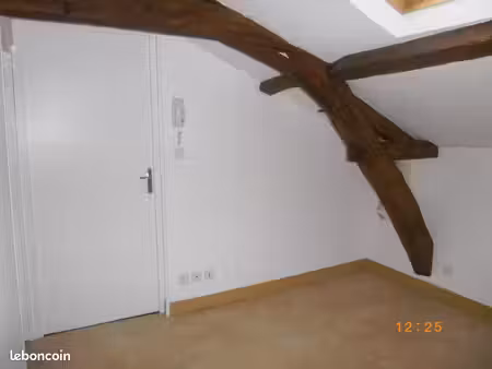 studio 1 pièce 14 m²
