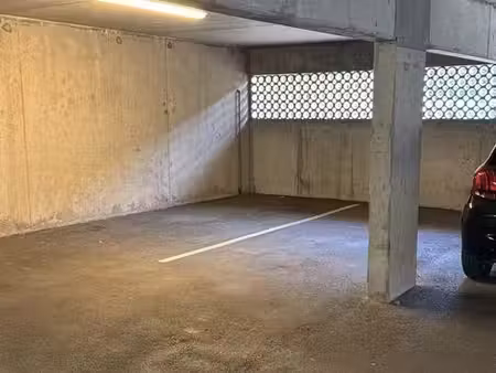 place de garage couvert