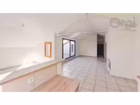 vente appartement 4 pièces 101 m² à sisteron (04200)  162 000 €