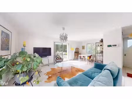 maison de luxe à vendre à viviers-du-lac