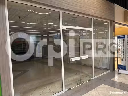local commercial à louer