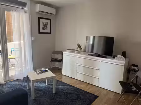 carry le rouet centre village location meublee appartement t