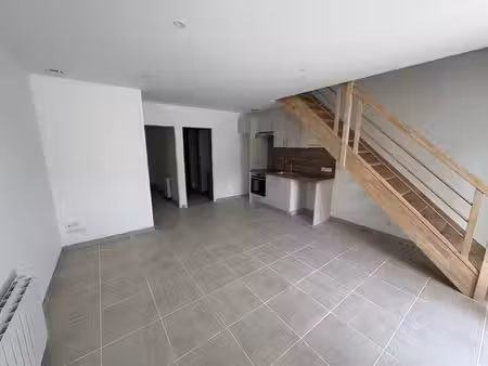 location maison 3 pièces 71 m² à sellières (39230)