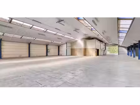 bâtiment d’entreprise à louer à ardooie pour € 3.750