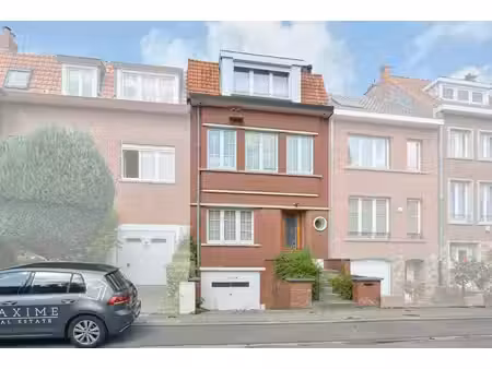 maison à rénover avec beau potentiel