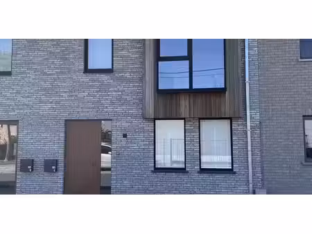 maison deux facades à vendre à leke pour € 365.000 avec 3 chambres à coucher