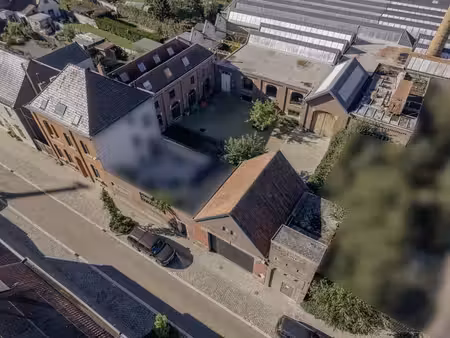 maison prête à emménager récemment rénovée (3 chambres) avec