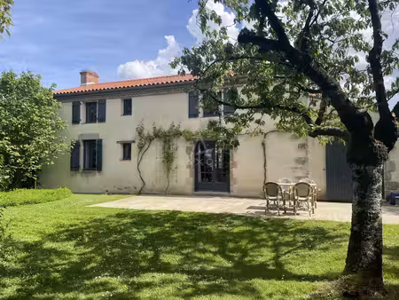 vente maison et dépendances les brouzils  146m² 7 pièces 530 400€ avec garage