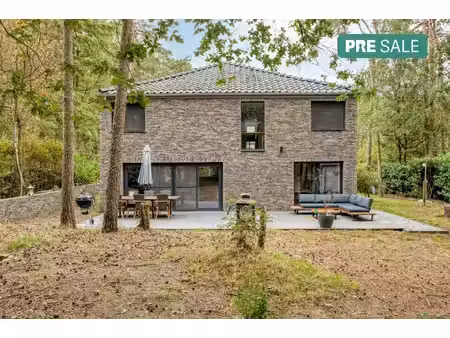 vrijstaande woning met 4 slaapkamers te koop in wuustwezel!