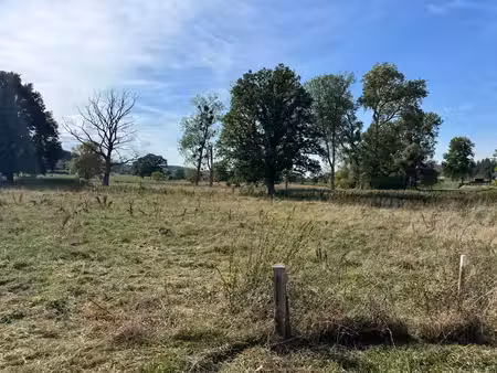 3 terrains à bâtir et 8 parcelles de terrain agricole