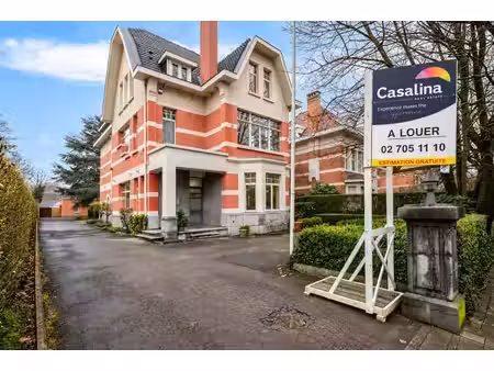 immeuble de bureaux à louer – ±535m² + parkings