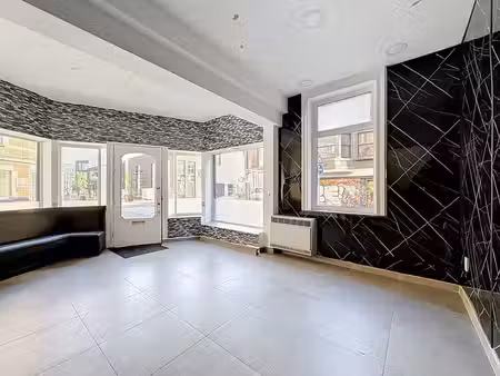 rez commercial avec cave