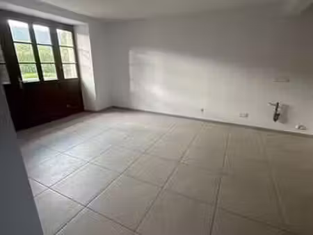 location appartement 3 pièces à grand'combe-châteleu (25570) : à louer 3 pièces / 62m² gra