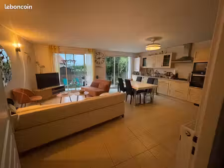 maison de ville à louer
