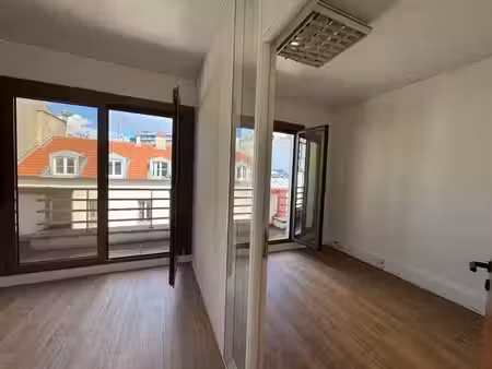 location locaux professionnels 3 pièces 44 m² à paris 15ème (75015)  1 950 €