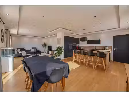 maison 6 pièce(s) 158 m2