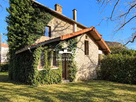 fermette en pierres à restaurer maison + dépendances cha
