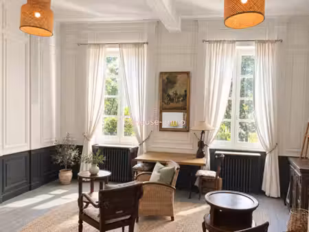 charmante maison mitoyenne de 3 pièces à la réole.