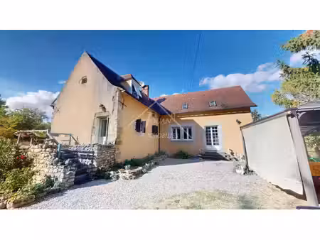 ancien moulin avec 1ha4 terrain