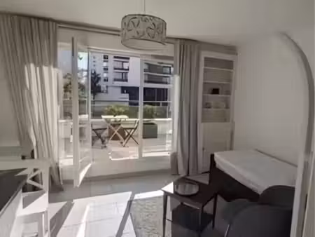 location appartement 1 pièce 25 m² à bois-colombes (92270)