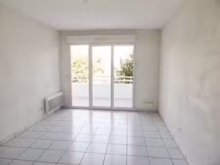 vente appartement 2 pièces piscine à ternant (17400) : à vendre 2 pièces piscine / 36m² te