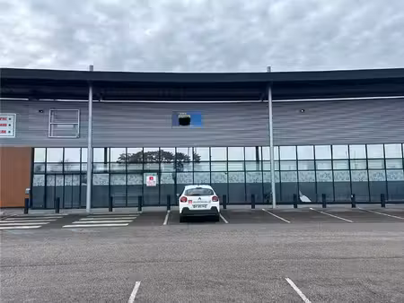 local commercial à louer
