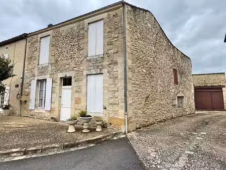 jolie maison de village pleine de charme