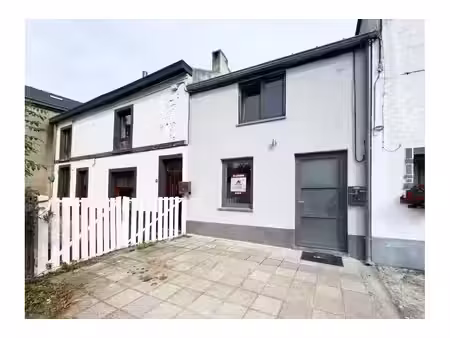 maison à louer à rue de l'amérique 171 couillet (vbe73193)