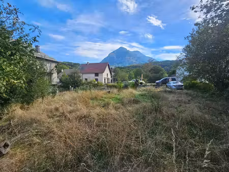 terrain constructible neuf à vendre