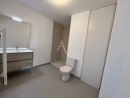location appartement 2 pièces 43 m² à fleury-les-aubrais (45400)