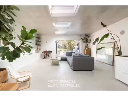 maison contemporaine avec jardin et terrasse