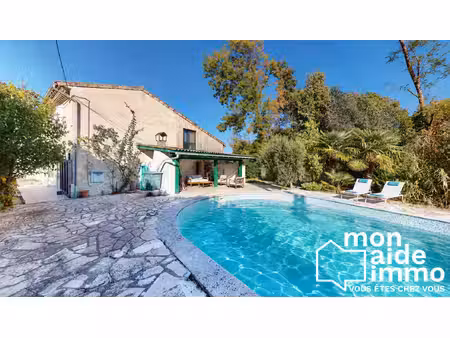 maison ancienne de 143 m² avec piscine  3 chambres et garage