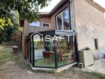 maison en pierre au cœur de la nature