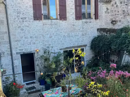 maison centre issigeac.