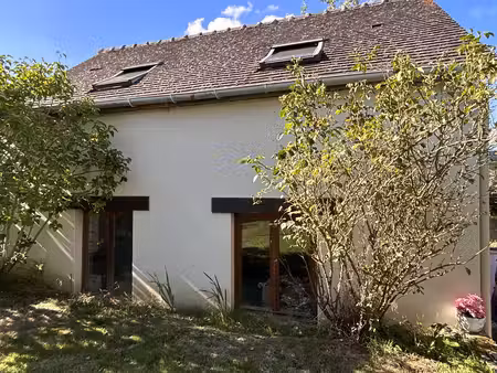 maison 3 chambres avec garage indépendant rénové et studio aménagé.