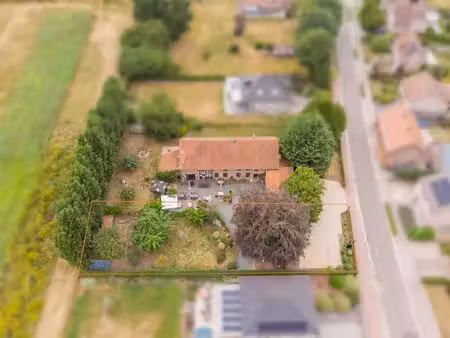 terrain à bâtir pour une 4 façades avec excellent potentiel