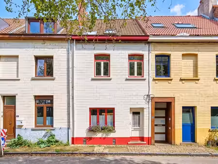 belle maison à 200m du parc schaveis !
