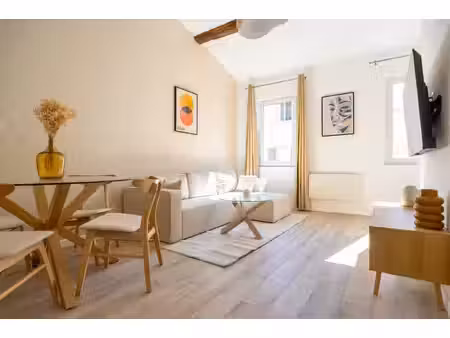a louer marseille 13006 lodi magnifique t2 dernier étage – 35 m2 entièrement refait à neuf