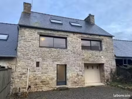 maison en pierre rénovée 3 pièces avec garage – plouisy (expo sud / calme)